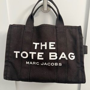 MARC JACOBS - The Cavas Medium Tote Bag